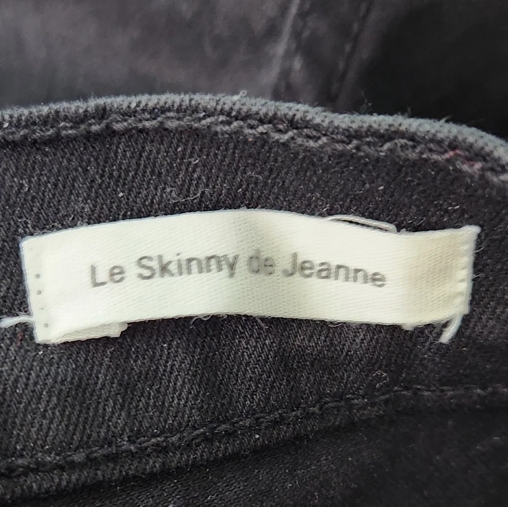 Frame Le Color Ripped Jeans In Film Noir - Picture 6 of 7